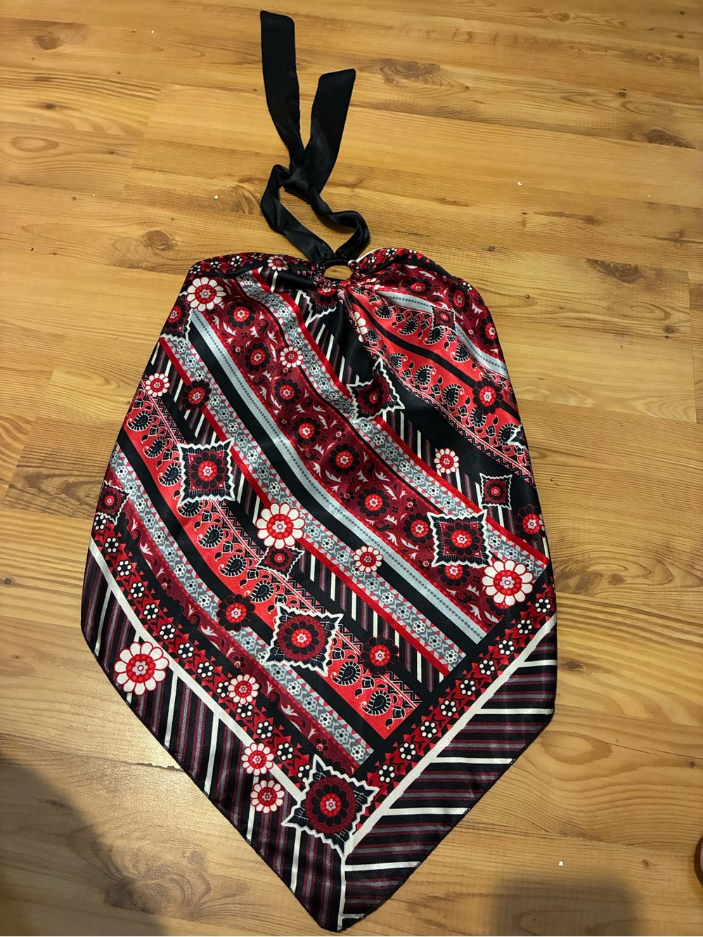 XOXO Y2K top made in USA Red and Black Floral Bandana halter tie back